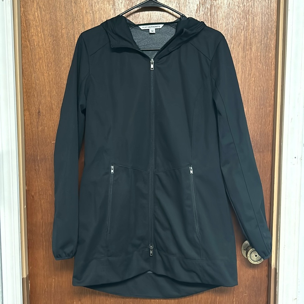 PORT AUTHORITY WOMENS MEDIUM HOODED WIND JACKET